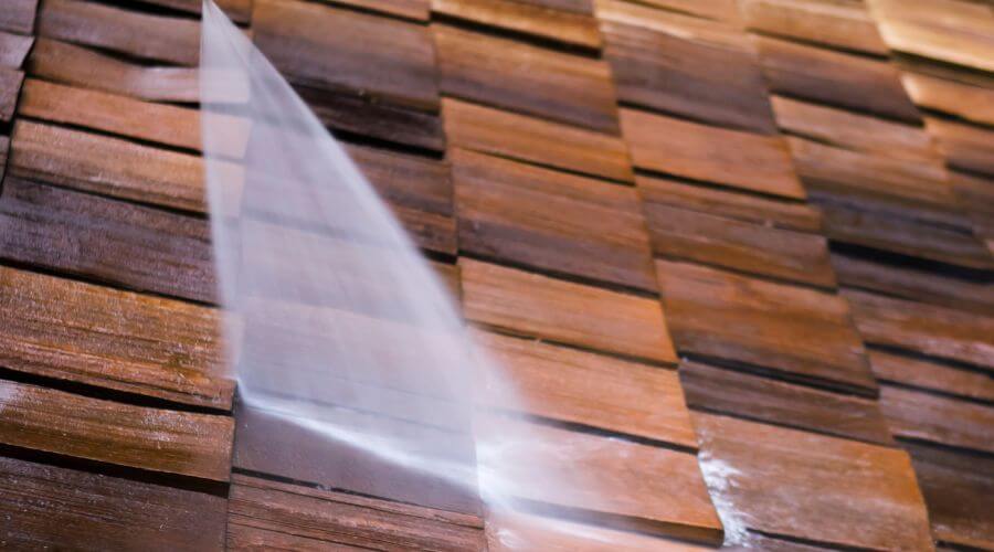 Professional gutter cleaning in Midland, OR